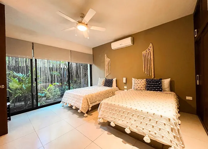 Orchid House Jungle Hotel