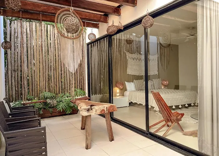 Hotel Orchid House Jungle