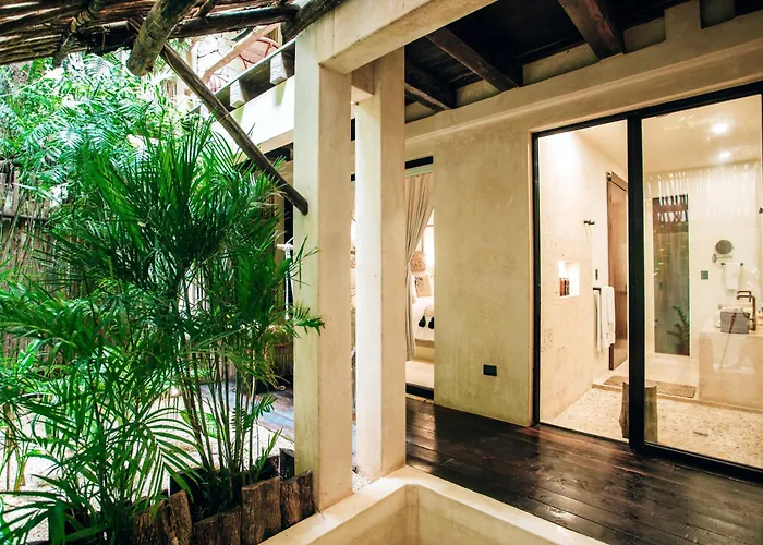 Orchid House Jungle Hotel 5*